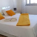 Apartamento Com Vista Espetacular, Ao Lado Da Praia, By Qozzy