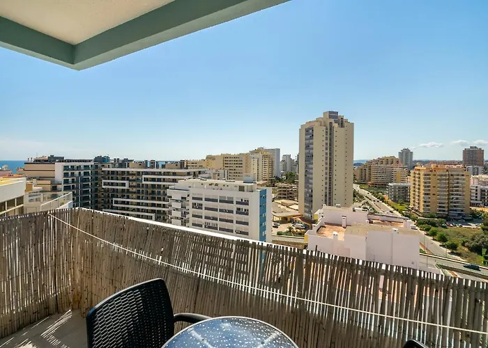 Daire Com Vista Espetacular, Ao Lado Da Praia, By Qozzy *